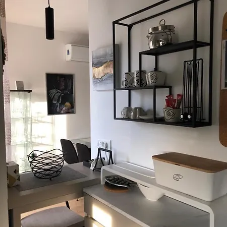 Apartment Homestyle